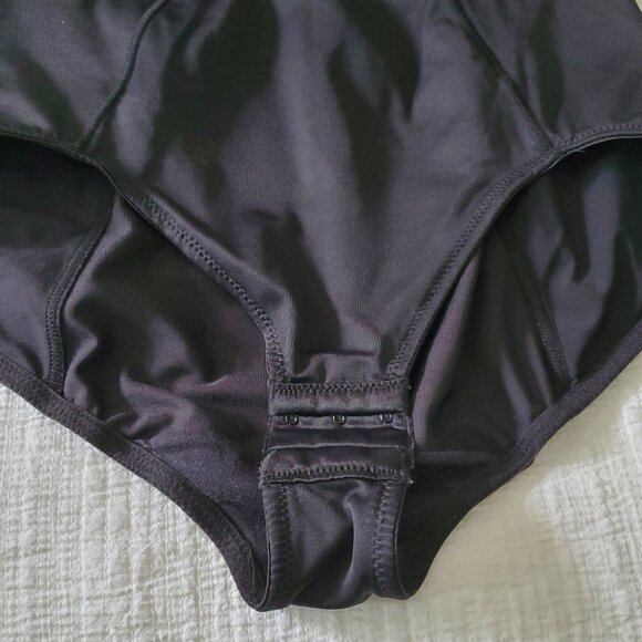 Flexees Open Bust Body Shaper - Picture 3 of 4